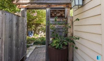 505 N Pasque Flower Trl, Brandon, SD 57005