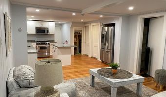 42 Dixon St, Newport, RI 02840
