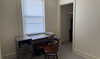 44 Crest St, Middletown, RI 02842