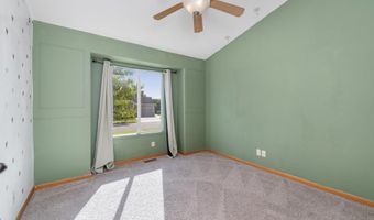 1421 N Lakeside Dr, Andover, KS 67002