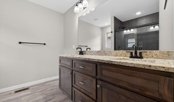 422 Beavertail Rd, Ash Grove, MO 65604