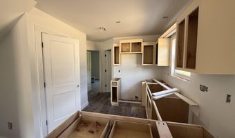 402 S Magnolia Ave, Andrews, SC 29510