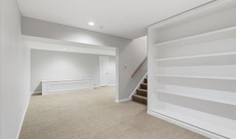 5014 GLEN PARK Rd, Annandale, VA 22003