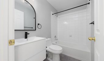 2032 S LANGLEY St, Arlington, VA 22204