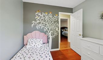 948 Norwood Ave, Anoka, MN 55303