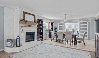 205 Barefoot Ln, Atlantic Beach, NC 28512