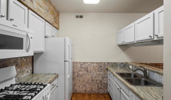 846 W Summerfield Gln Cir, Ann Arbor, MI 48103