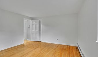 77 Hemlock Rdg, Berlin, CT 06037