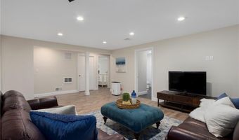 161 Seawynds Dr, North Kingstown, RI 02852