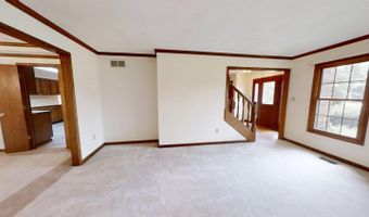 80 Hillcrest Estates Dr, Batesville, IN 47006