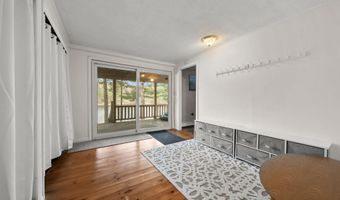543 Long Shores Dr, Barrington, NH 03825