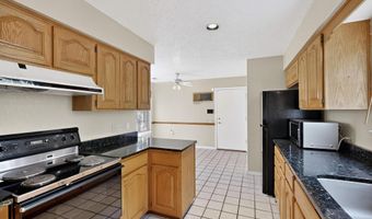 9824 N Lagrima De Oro NE, Albuquerque, NM 87111