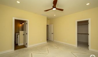 1018 Bluestem Cir, Baldwin City, KS 66006
