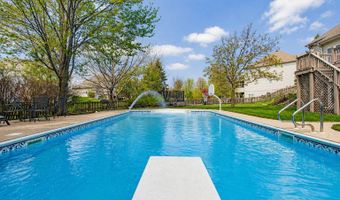 3 BLACKWOLF Ct, Algonquin, IL 60102