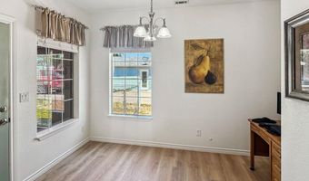 808 E Chapman Rd, Carlsbad, NM 88220