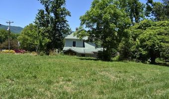 61 Fairview Rd, Andrews, NC 28901