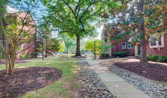 2100 N SCOTT St 103, Arlington, VA 22209