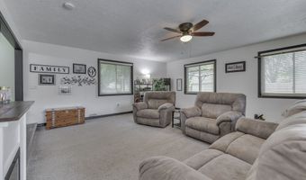 110 N Tresslar Ave, Bargersville, IN 46106