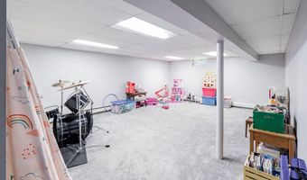 1108 Anchor Ave, Beachwood, NJ 08722