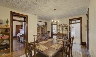 405 W Avenue E, Alpine, TX 79830