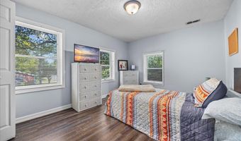 625 N Shore Rd, Absecon, NJ 08201