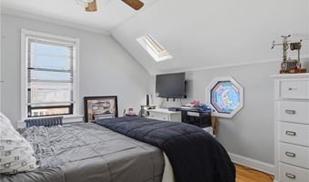25 Hoppin Ave, East Providence, RI 02915