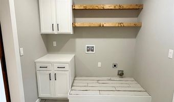 905 Hickory St, Altus, OK 73521
