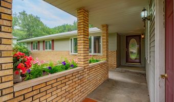 5241 Dommers Dr, Fitchburg, WI 53711