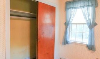 29 Edward Ave, East Providence, RI 02916