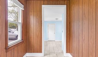 33 Upland Way, Barrington, RI 02806