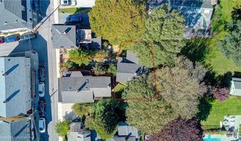 24 Anthony St, Newport, RI 02840