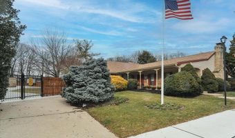 258 Grassmere Ct, Aberdeen, NJ 07747