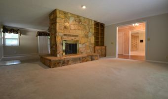 205 Collier Dr, Albertville, AL 35951