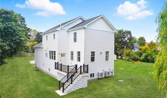 27 SOAR Way, Newport, RI 02840