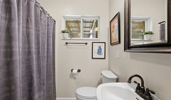 120 Calhoun St, Abbeville, SC 29620