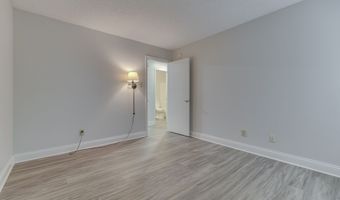 6613 Sonesta Dr, Indianapolis, IN 46217