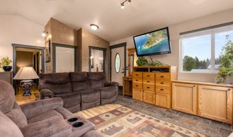 580 Hollow Ln, Bigfork, MT 59911