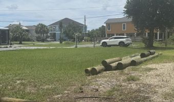 843 Larkspur Ln, Bay St. Louis, MS 39520