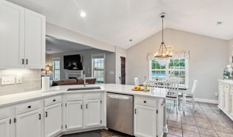 10 Oxford Dr, Angier, NC 27501