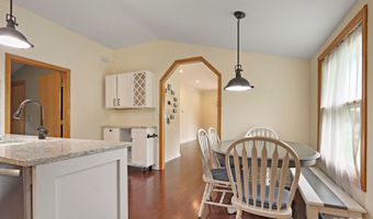 22719 W Silver Lake Ave, Antioch, IL 60002