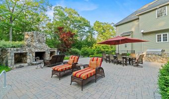 104 Windsor Dr, Auburn, NH 03032