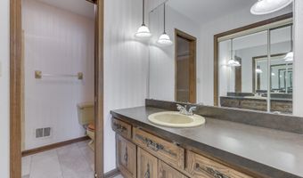 6843 Glacier Dr, Indianapolis, IN 46217