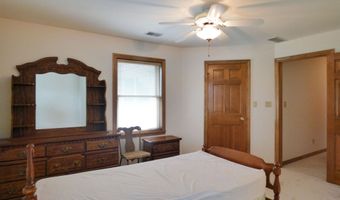 125 E WAYFARER Ln, Appleton, WI 54913