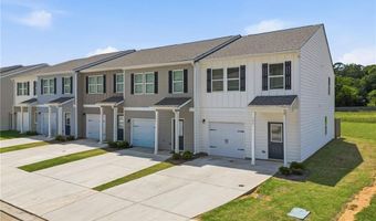 157 Village Green Dr, Adairsville, GA 30103