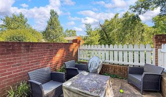 2711 S WALTER REED Dr S #A, Arlington, VA 22206