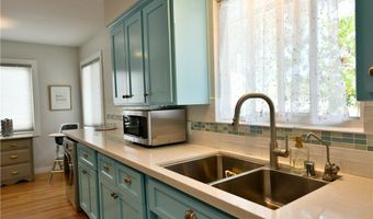 2435 Tuttle St, Carlsbad, CA 92008