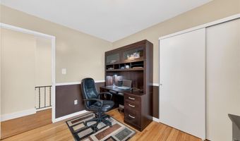 677 Turfwood Dr, Ballwin, MO 63021