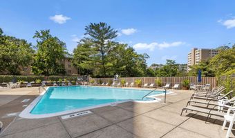 5340 HOLMES RUN Pkwy 1102, Alexandria, VA 22304