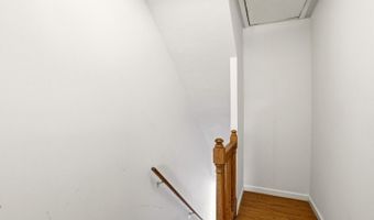 174 Orient St, Bayonne, NJ 07002