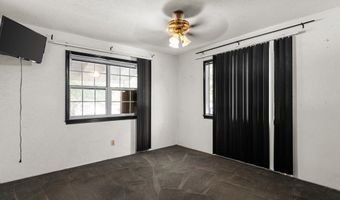 1829 W Lake Shore Dr, Alvarado, TX 76009